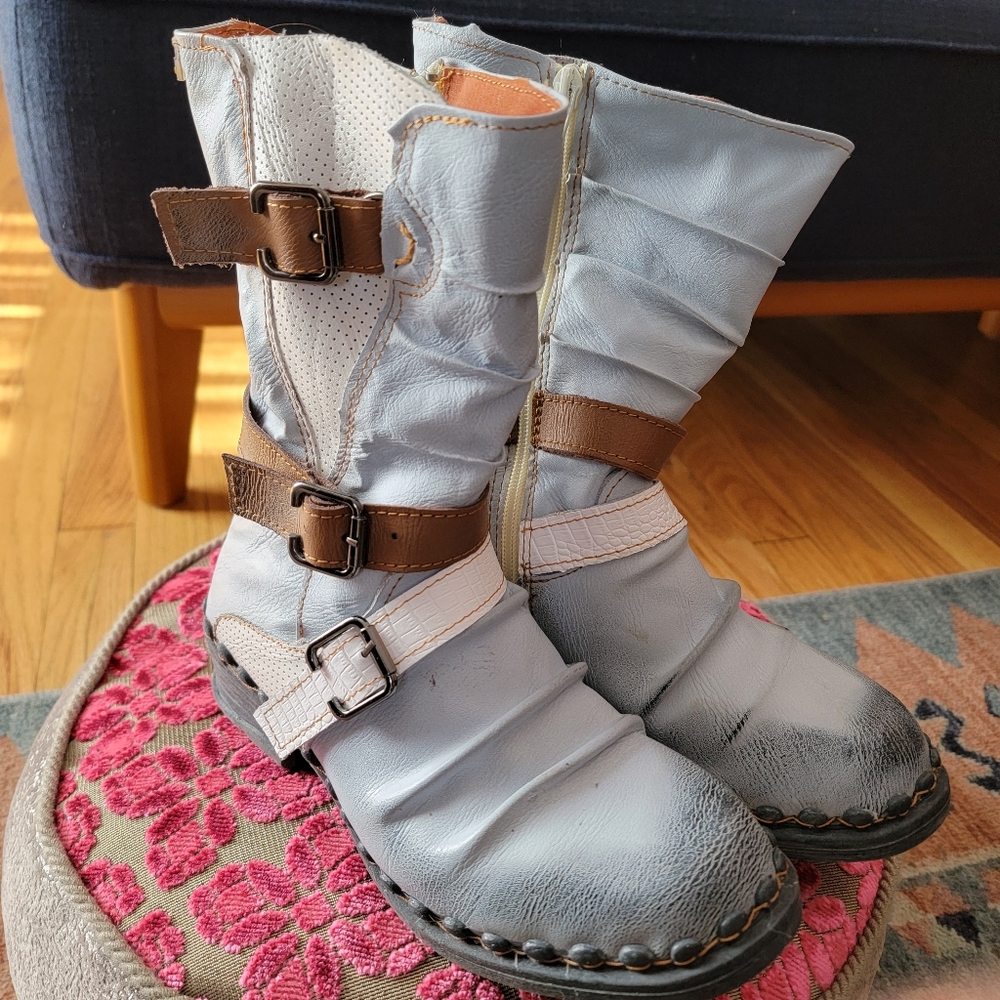 TMA Eyes Mid Boot